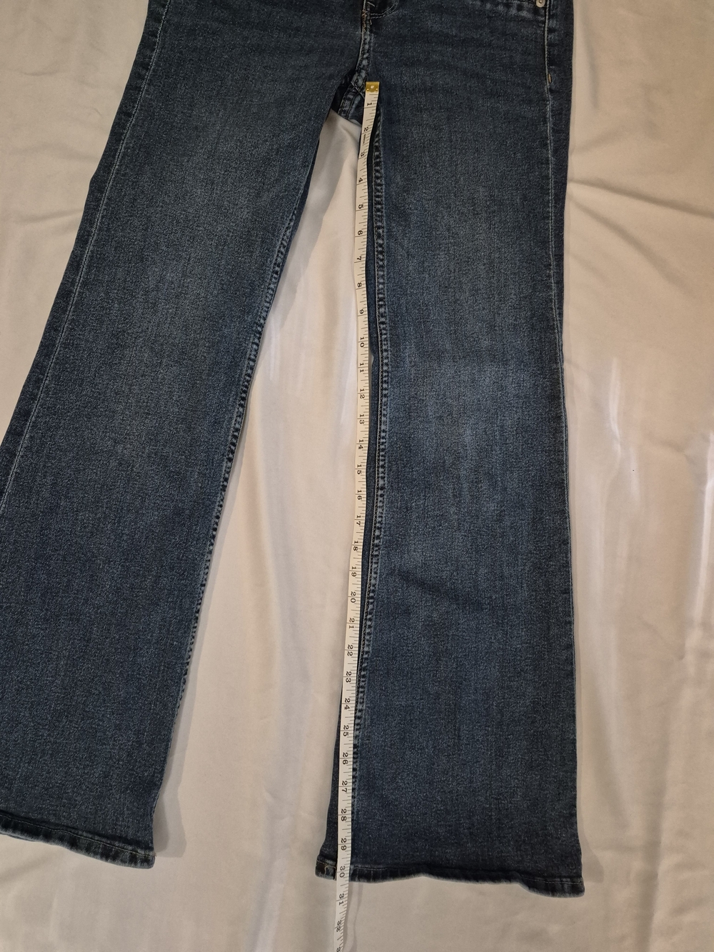 Divided by H&M Bootcut Jeans Women's Size 6 Medium Wash Stretch Denim - Picture 4 of 5